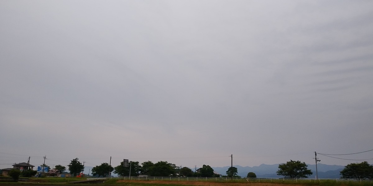 都城市（2024/5/22）今朝は曇り空😓（東の空）①