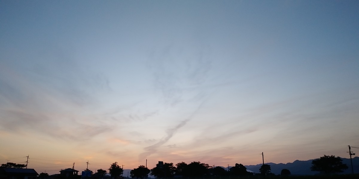 都城市（2024/5/17）今朝の朝焼け😊（東の空）①