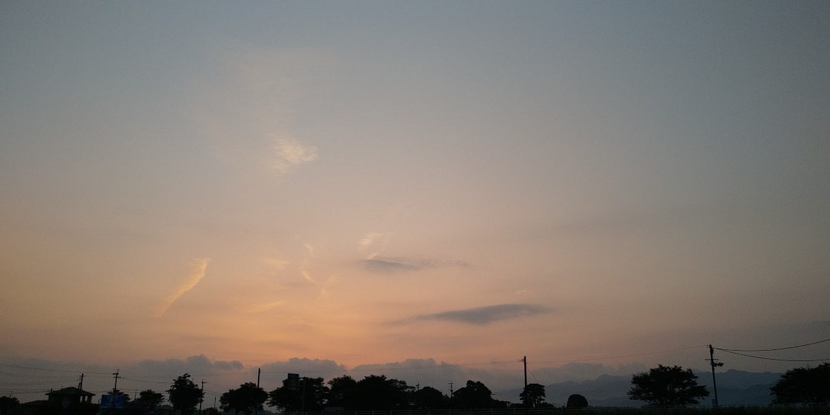 都城市（2024/5/26）今朝の朝焼け😊（東の空）①