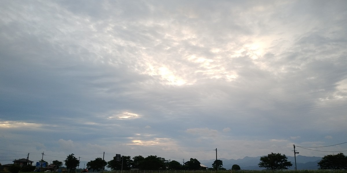 都城市（2024/6/6）今朝は曇り空😓（東の空）①