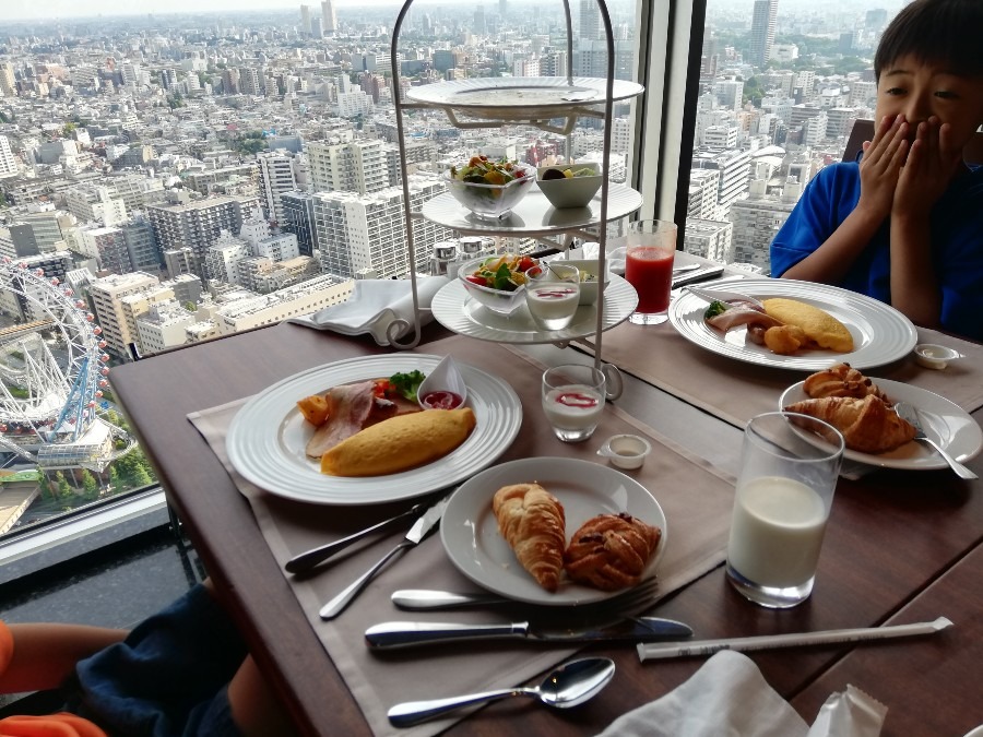 アーテイストカフェ　モーニング