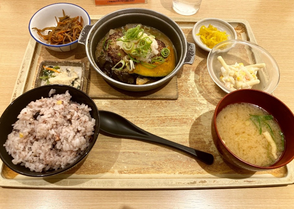 先日の所沢駅エミオの中の夕食