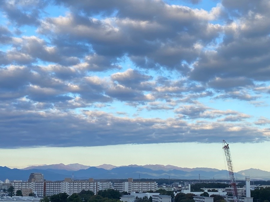 遠くに見える秩父連山がきれい